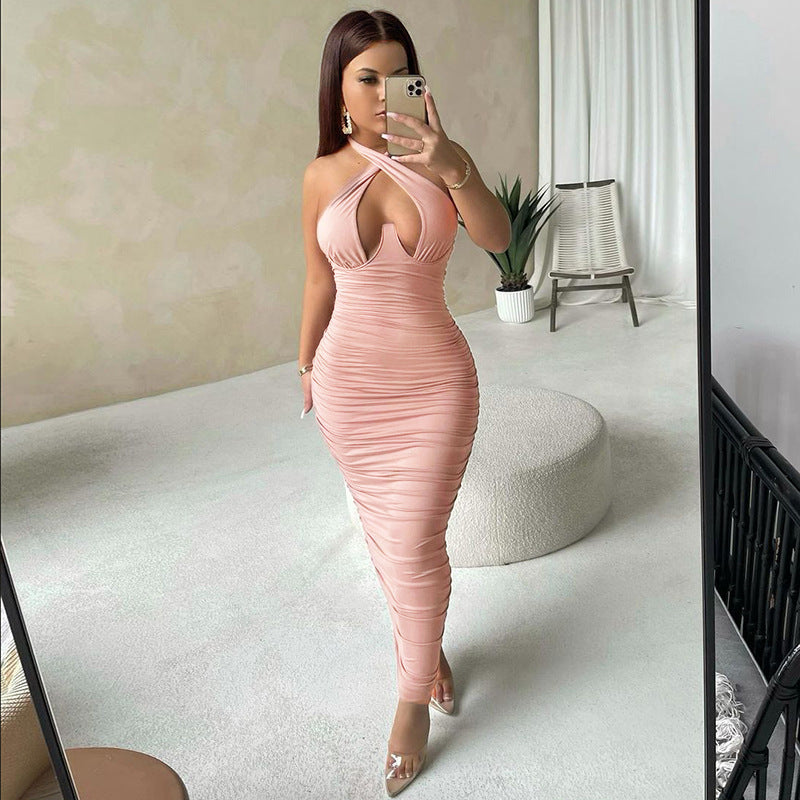 Rückenfreies, tailliertes Kleid mit Aussparungen