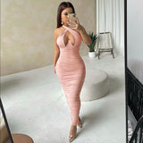 Rückenfreies, tailliertes Kleid mit Aussparungen