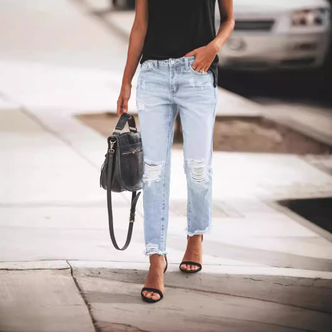 Zerrissene, nicht elastische Retro-Modejeans für Damen