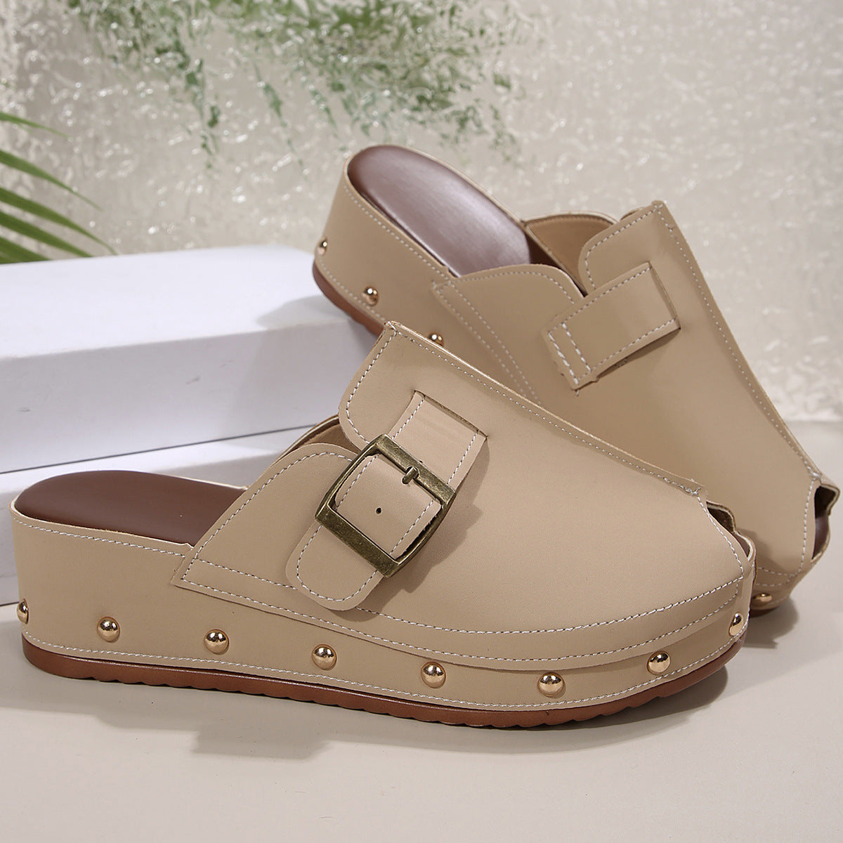 Pantofole alla moda con fondo spesso per le donne, antiscivolo, per esterni