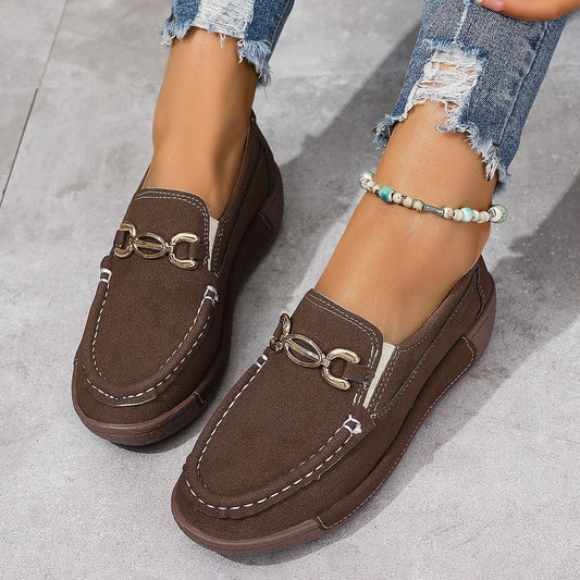 Scarpe decorative con fibbia in metallo e punta tonda da donna