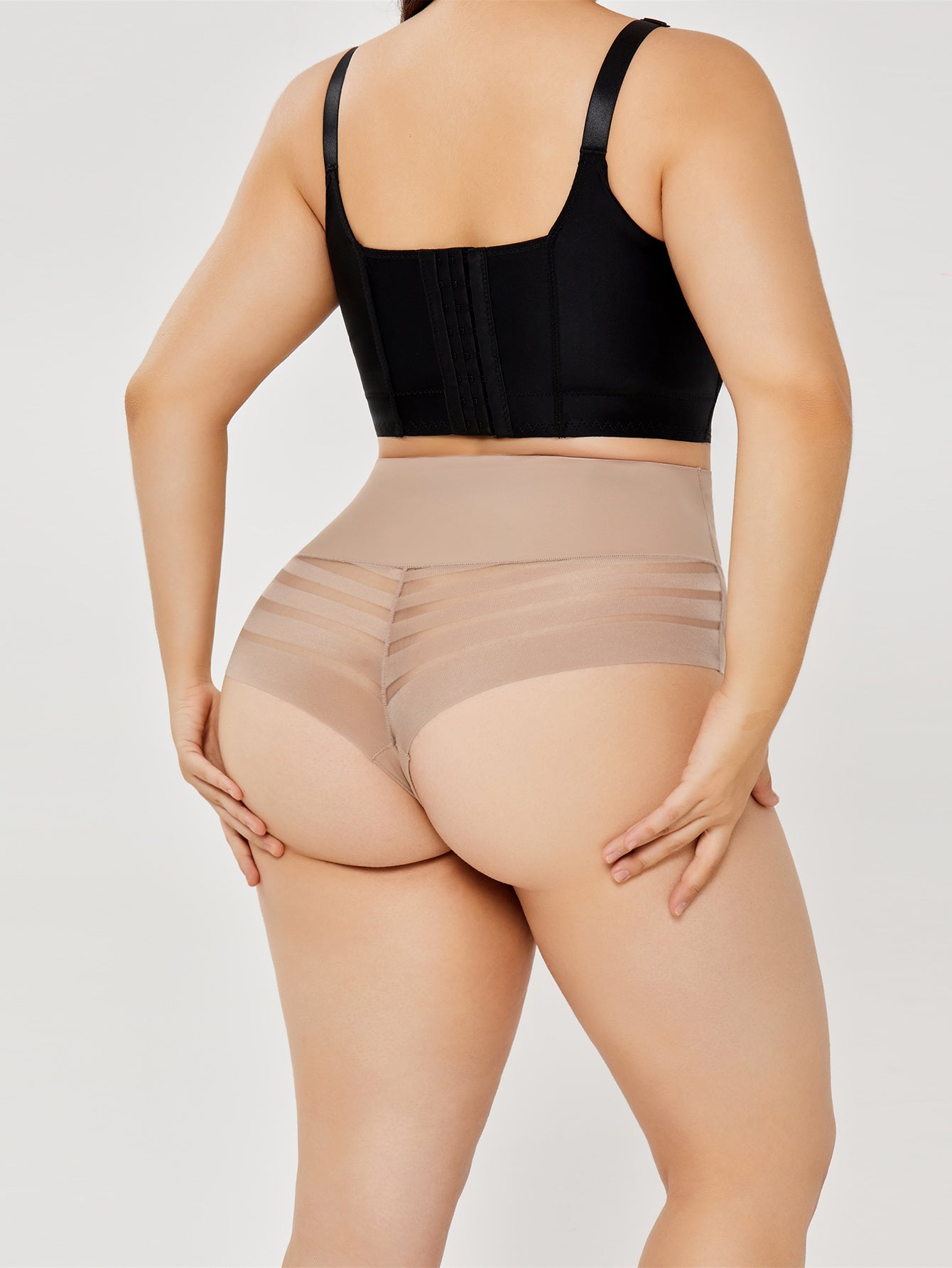 Biancheria intima modellante taglie forti