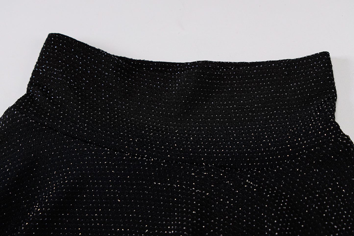Langärmlige, hochgeschlossene, rückenfreie One-Shoulder-Hose für Damen