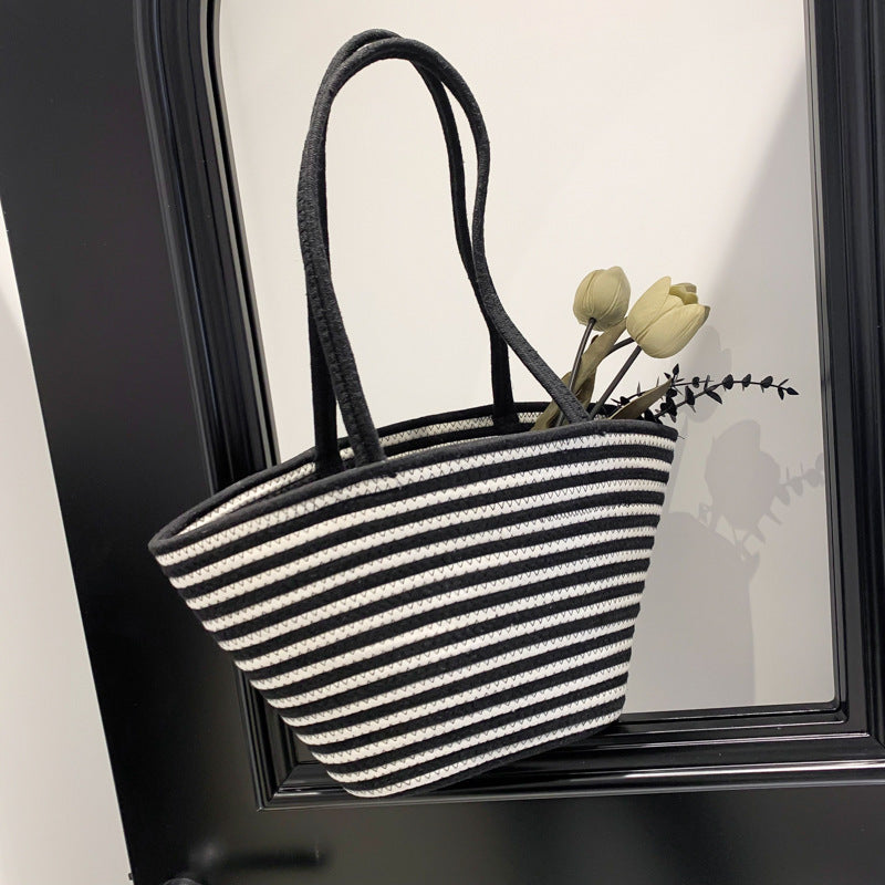 Strohtasche mit großem Fassungsvermögen in Frühlingskontrastfarbe