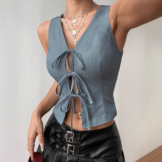 Top aderente con lacci da donna