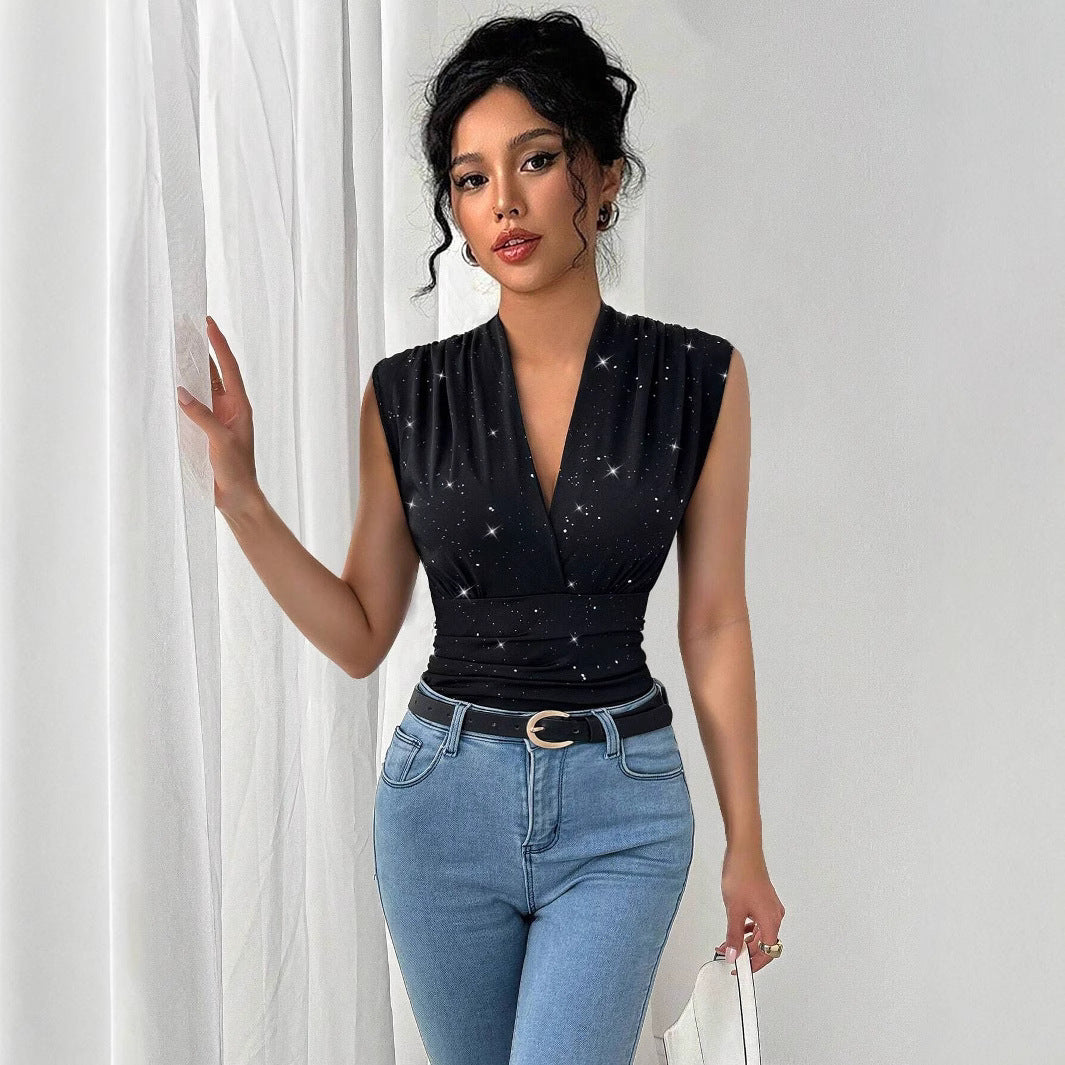 Top senza maniche con paillettes lucide e scollo a V
