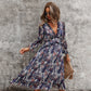 Kleid mit Blumenmuster und V-Ausschnitt