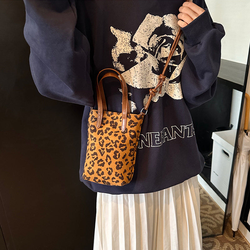 Leopard Print Shoulder Bag Anime New Versatile Suede Phone Bag
