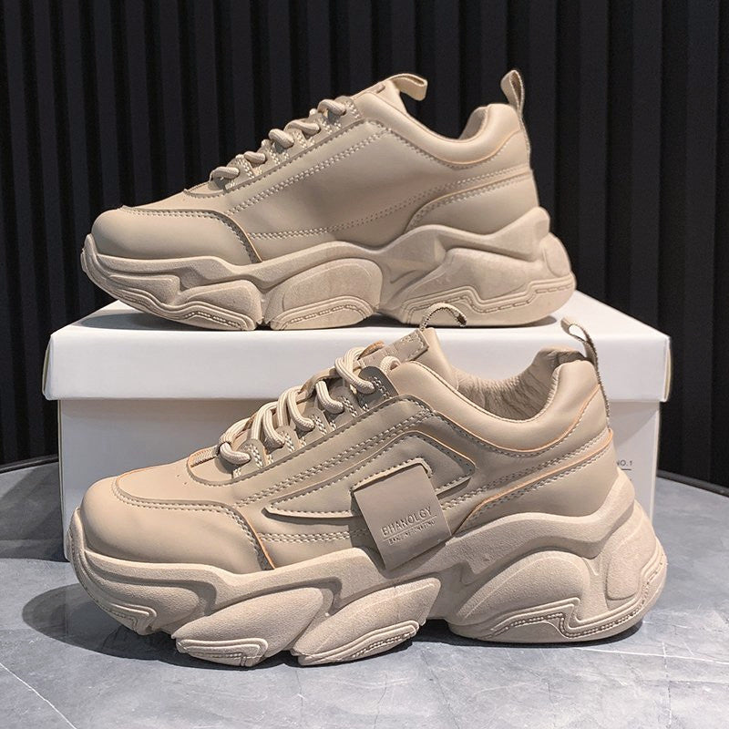 Scarpe sportive bianche dimagranti da strada fritte con fondo spesso