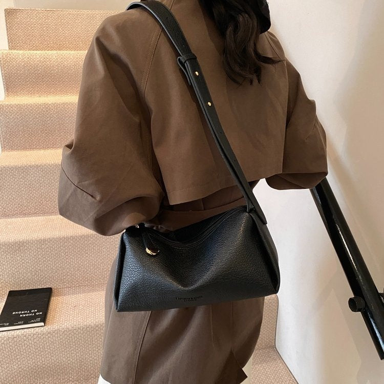 Borsa a tracolla semplice con cuscino, nuova moda primaverile