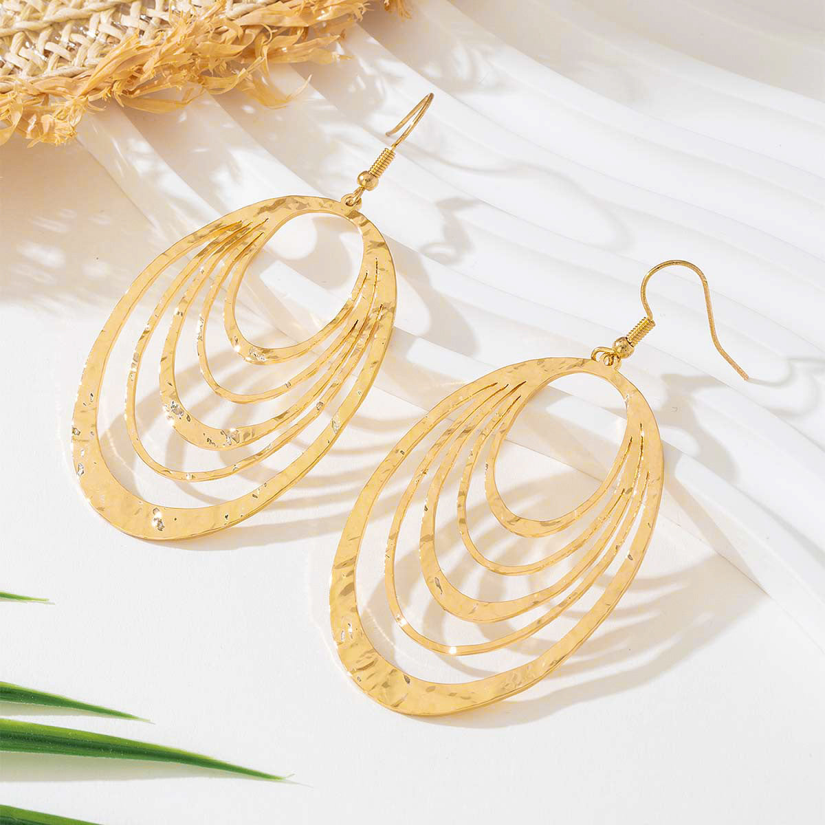 European And American Fashion Elegant 3 Layer Hollow Oval Shaped Big Gold-color