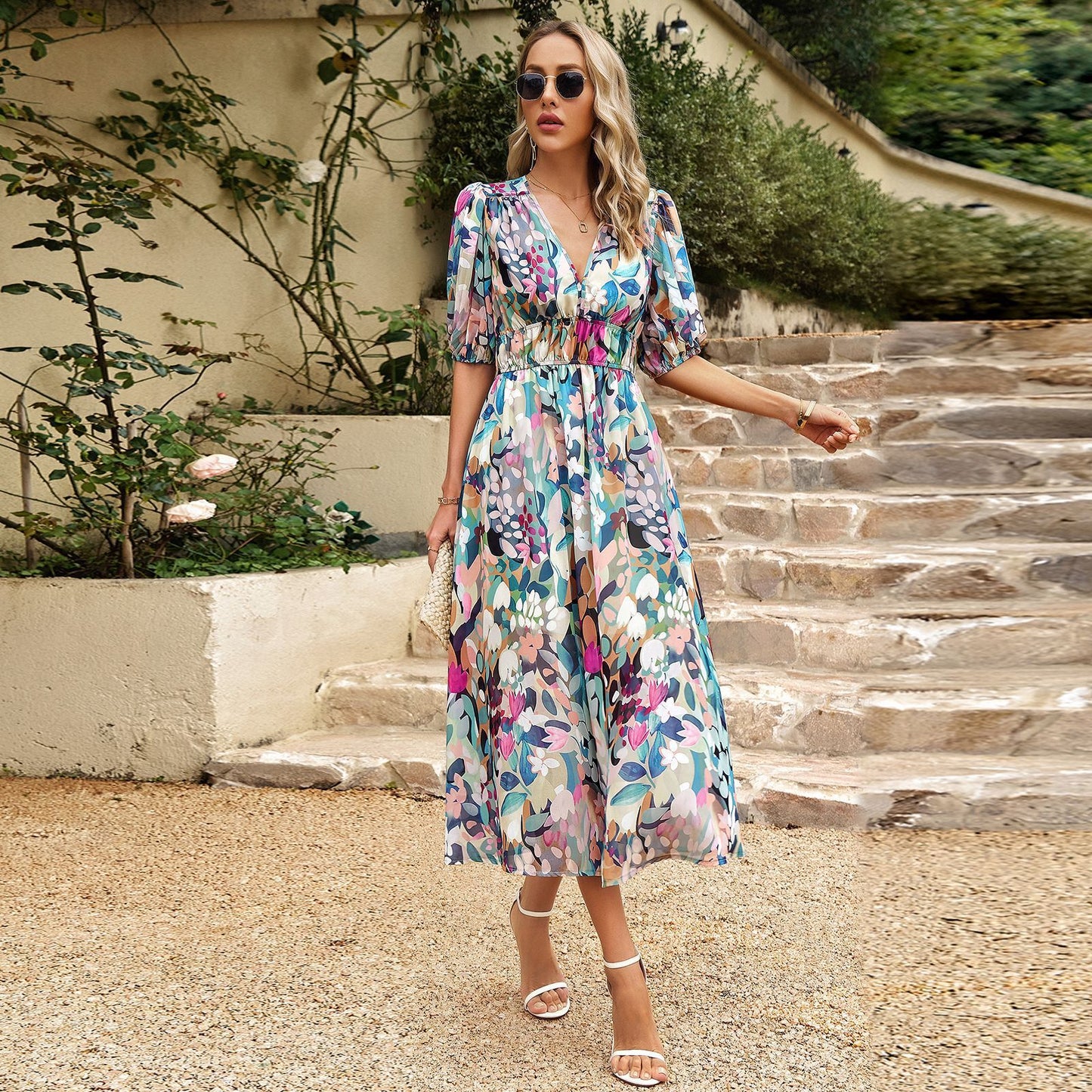 Neue V-Ausschnitt bedrucktes kurzärmliges langes Kleid Sommermode schlanke Strandurlaubskleider für Damen
