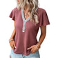 T-shirt a maniche corte con scollo a V e motivo waffle
